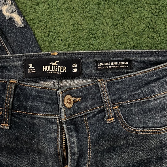 ❌SOLD ON MERC Hollister jeans - Picture 4 of 4